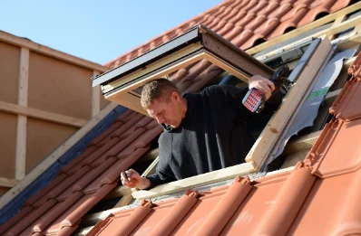 Pose de fenêtres de toit Velux à Distré